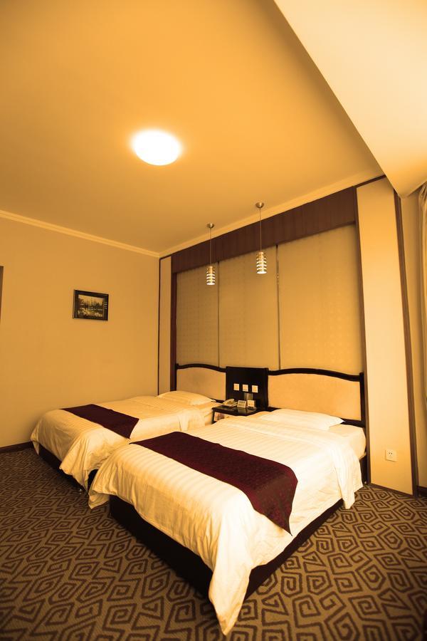 Huashan Jinsui Hotel Huayin Exterior photo