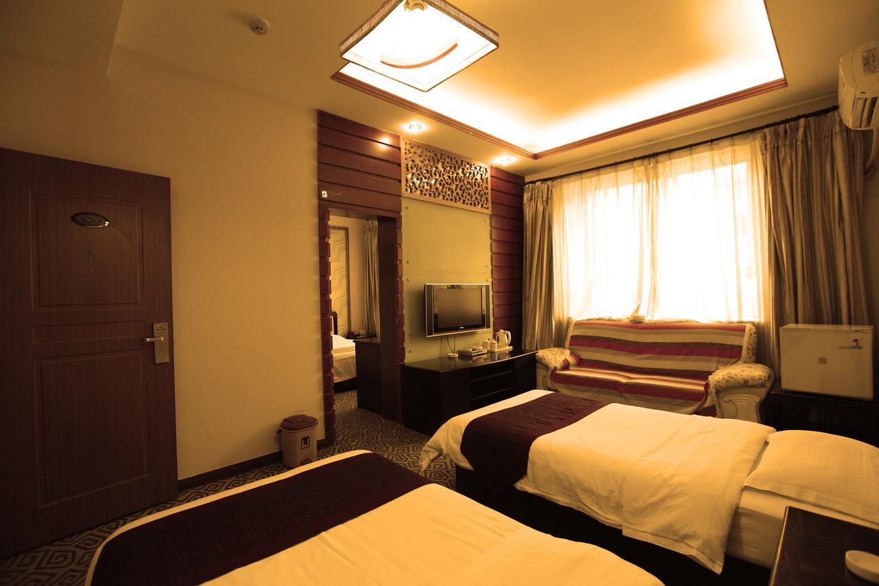 Huashan Jinsui Hotel Huayin Exterior photo